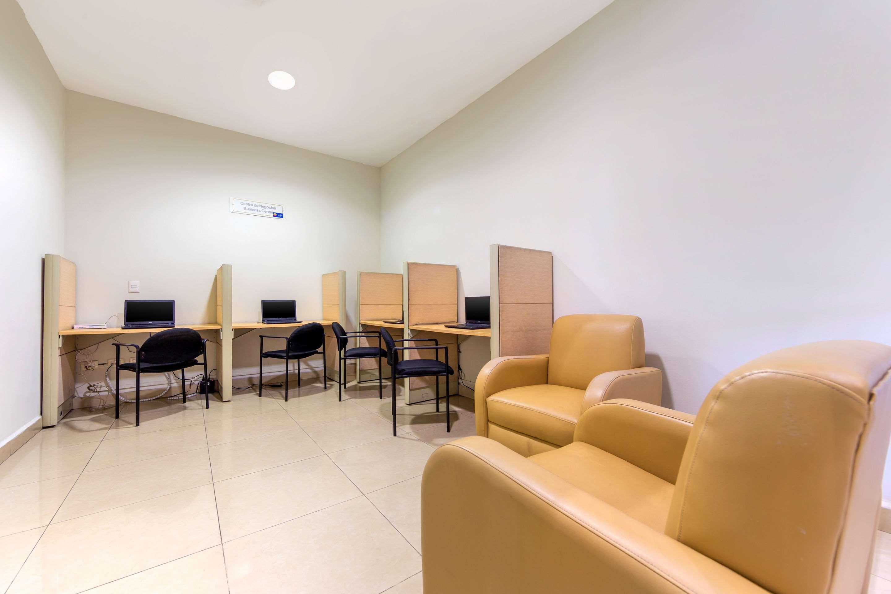 San Nicolás de los Garzas Comfort Inn Monterrey Norte מראה חיצוני תמונה