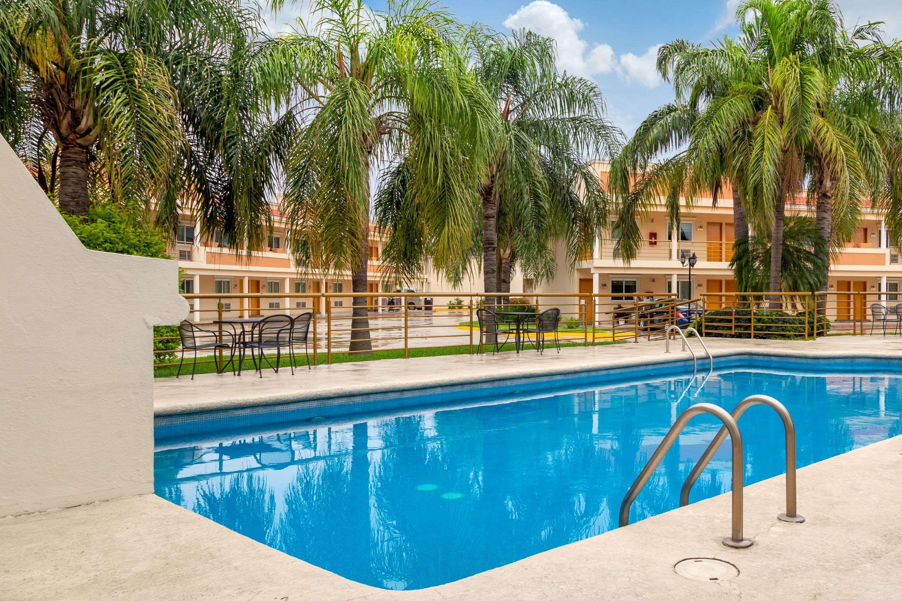 San Nicolás de los Garzas Comfort Inn Monterrey Norte מראה חיצוני תמונה