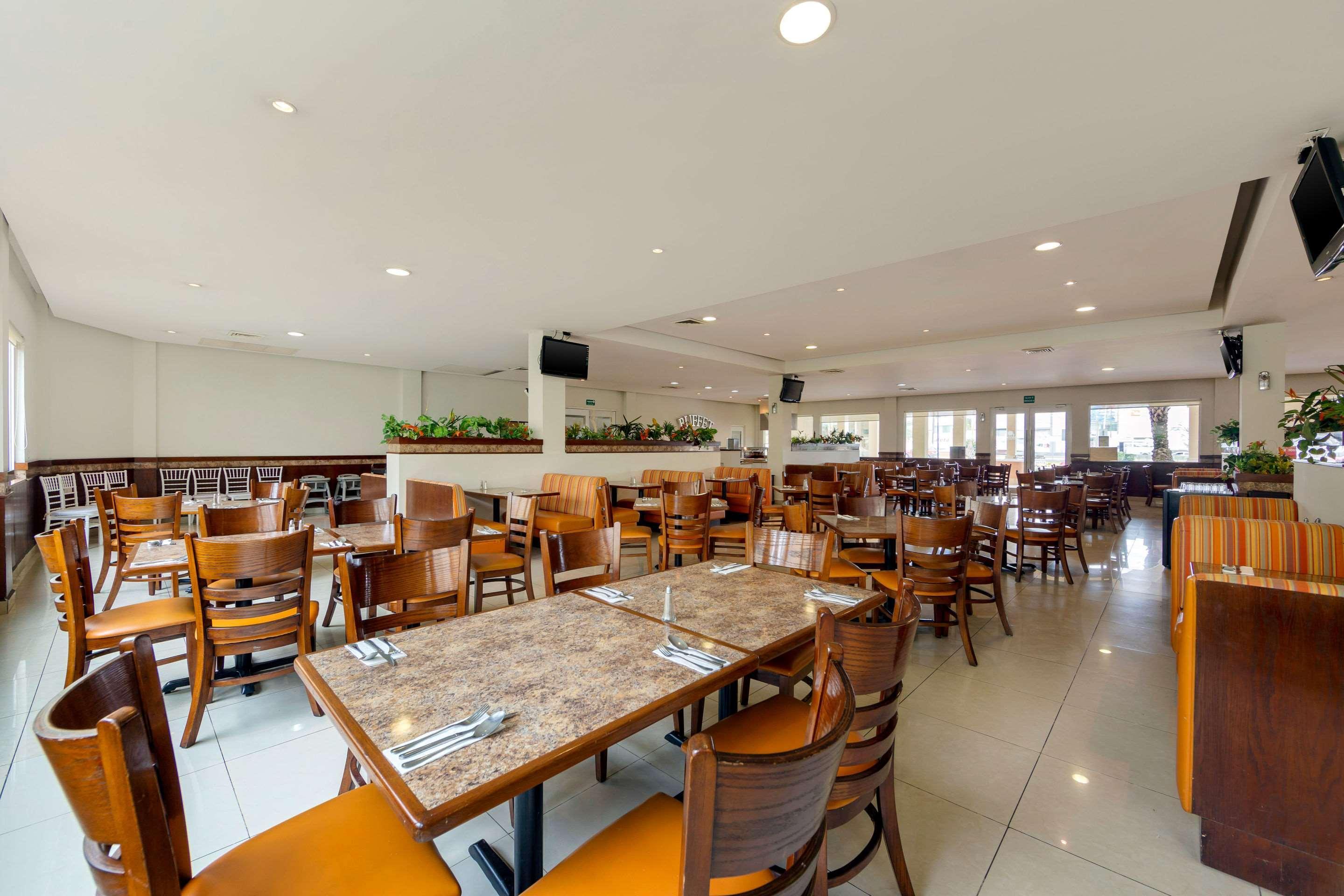San Nicolás de los Garzas Comfort Inn Monterrey Norte מראה חיצוני תמונה