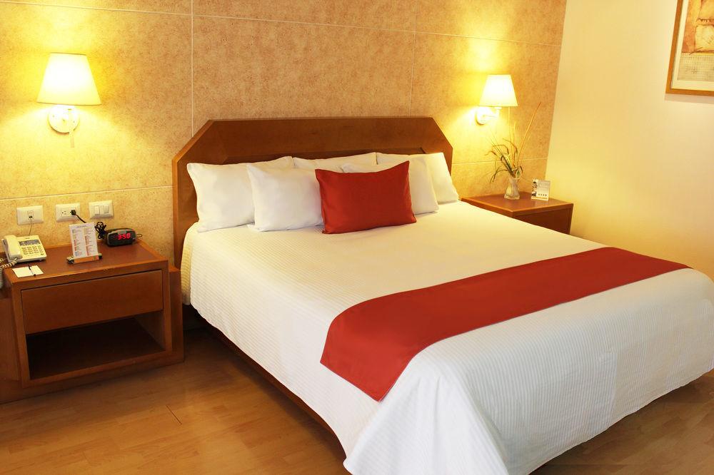 San Nicolás de los Garzas Comfort Inn Monterrey Norte מראה חיצוני תמונה